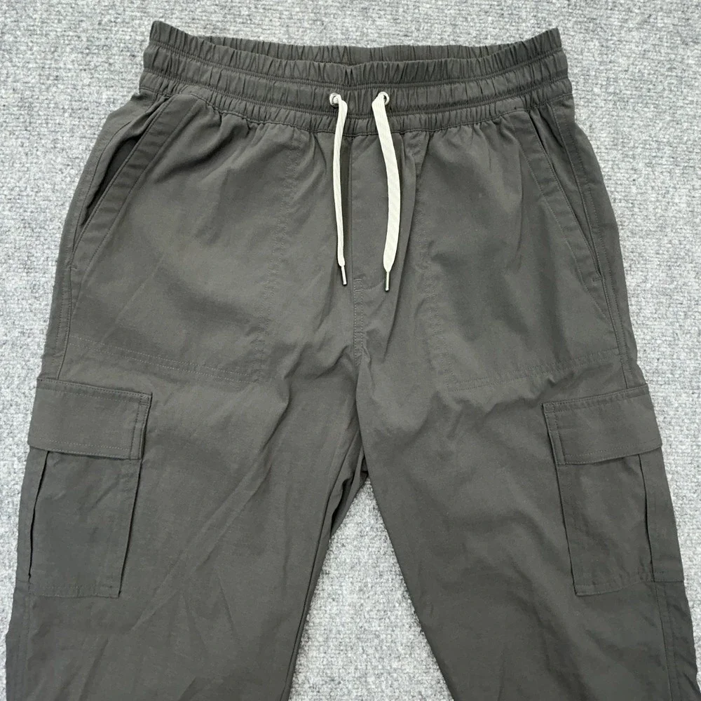 Vuori Jogger Pants Mens Small Gray Cargo‎ Stretch Elastic Waist Hiking VW494